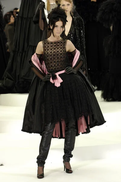 Look 18